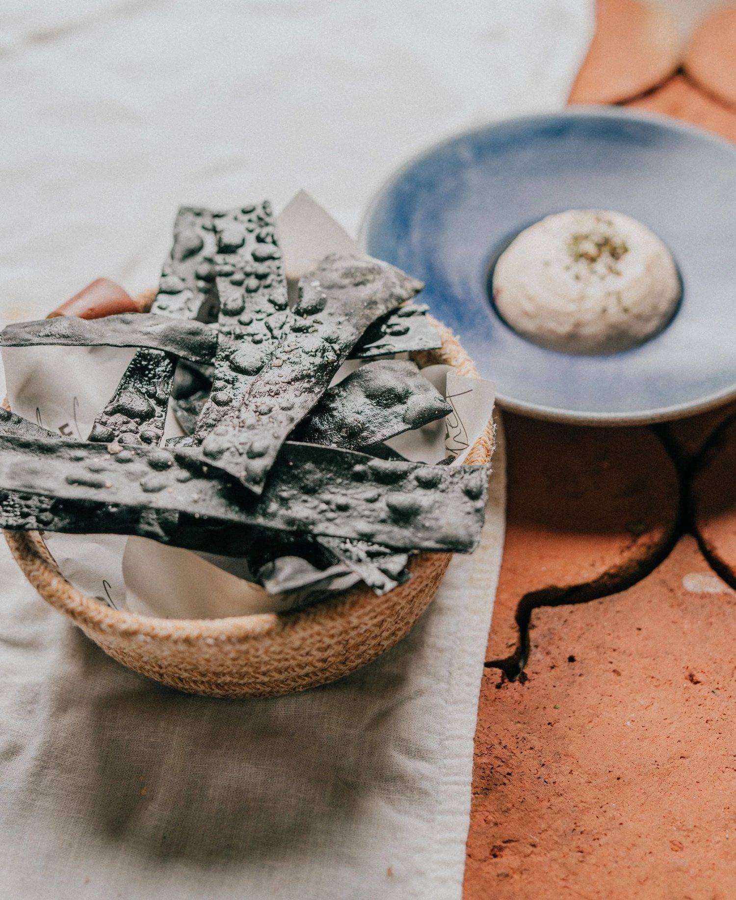 Cuttlefish Ink Crackers